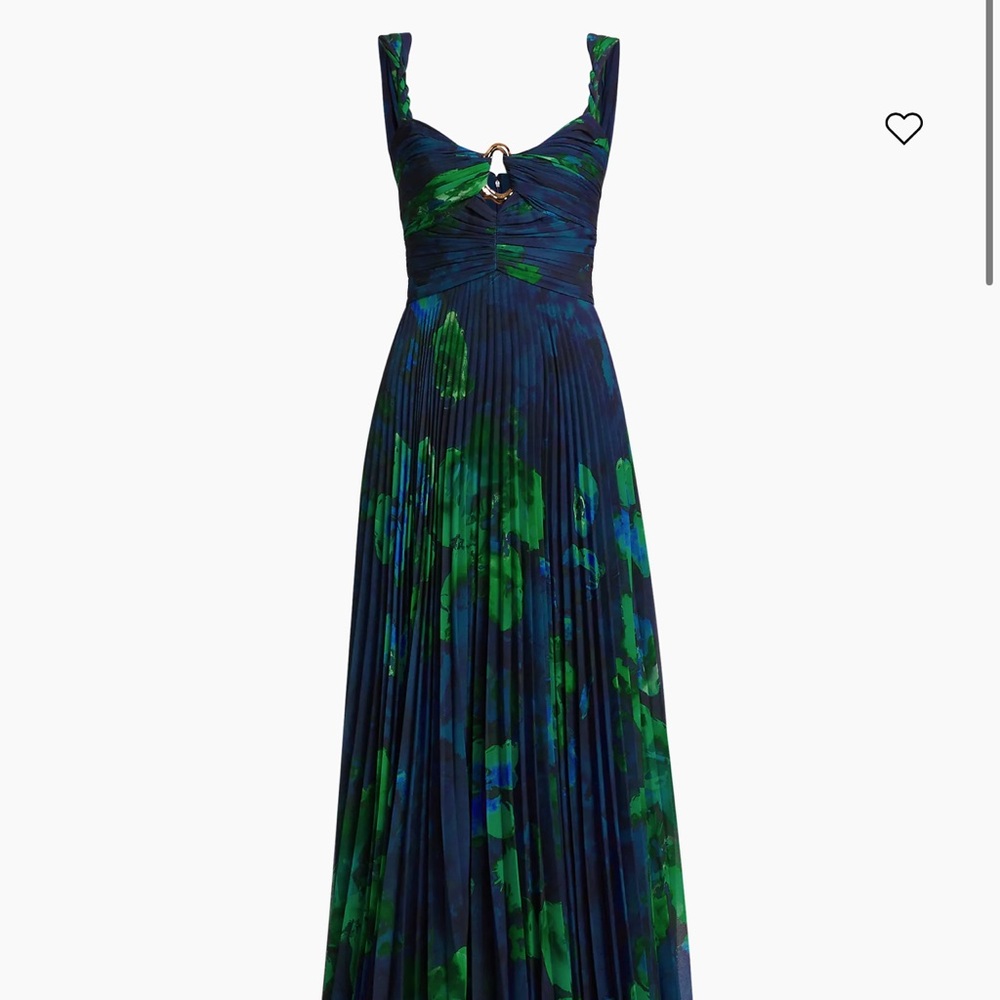 ISO
IN SEARCH OF THIS AMUR ZARIAH TWISTED STRAP GOWN FOR PROM!!!
NEED BY APRIL!